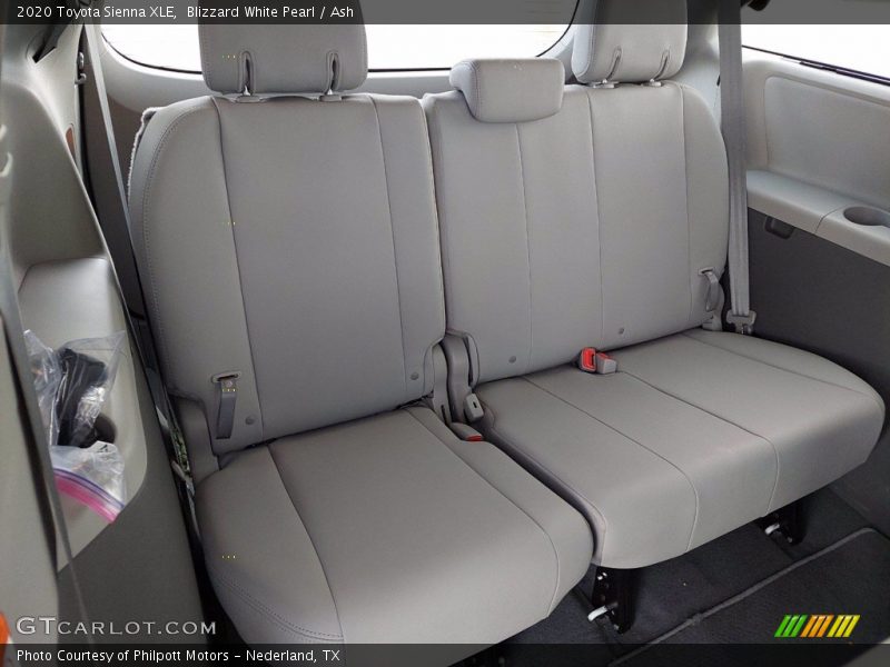 Blizzard White Pearl / Ash 2020 Toyota Sienna XLE