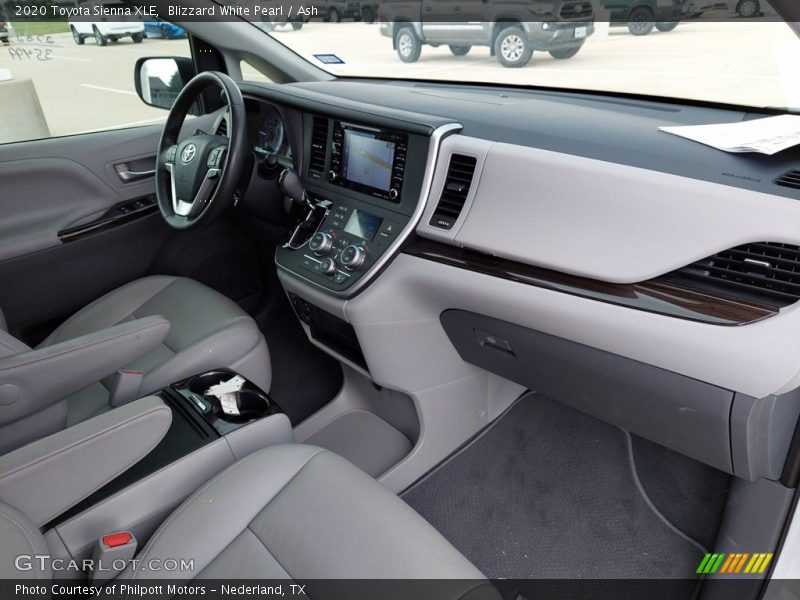 Blizzard White Pearl / Ash 2020 Toyota Sienna XLE