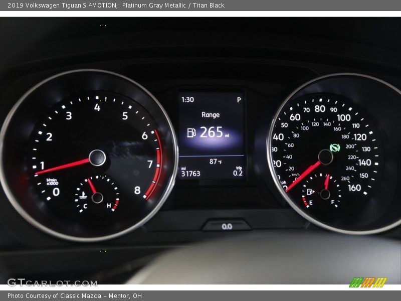 Platinum Gray Metallic / Titan Black 2019 Volkswagen Tiguan S 4MOTION