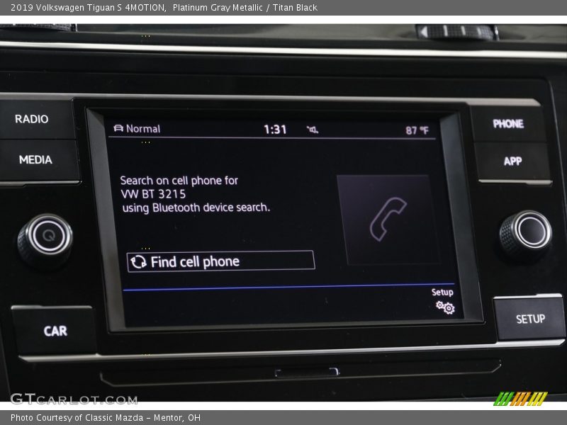 Platinum Gray Metallic / Titan Black 2019 Volkswagen Tiguan S 4MOTION