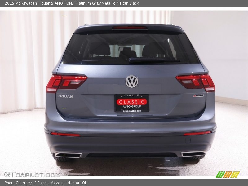 Platinum Gray Metallic / Titan Black 2019 Volkswagen Tiguan S 4MOTION