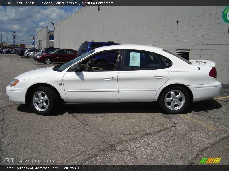Vibrant White / Medium Parchment 2004 Ford Taurus SES Sedan