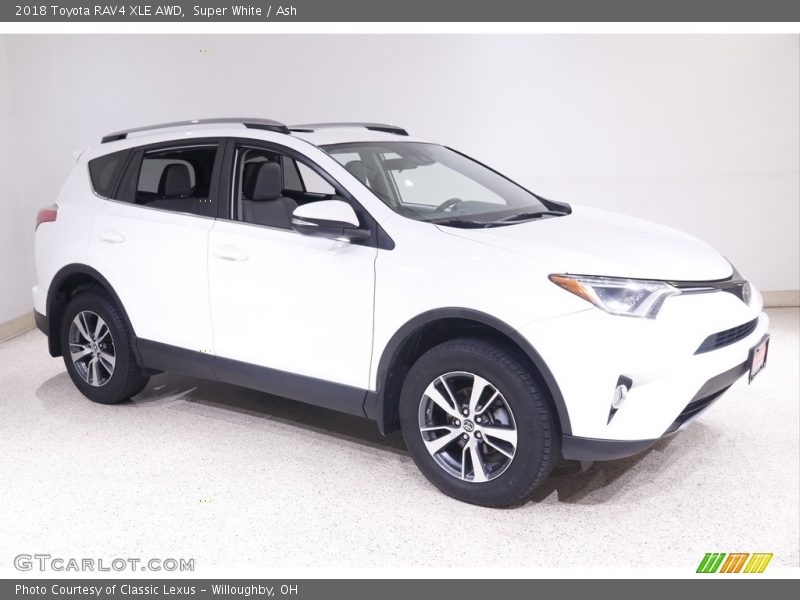 Super White / Ash 2018 Toyota RAV4 XLE AWD