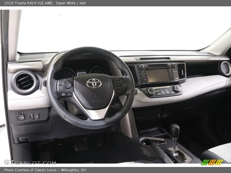 Super White / Ash 2018 Toyota RAV4 XLE AWD