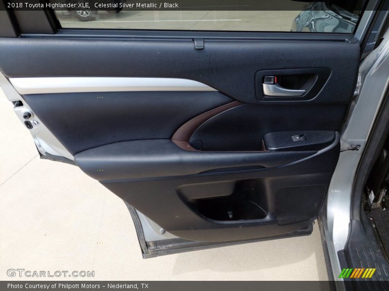 Celestial Silver Metallic / Black 2018 Toyota Highlander XLE