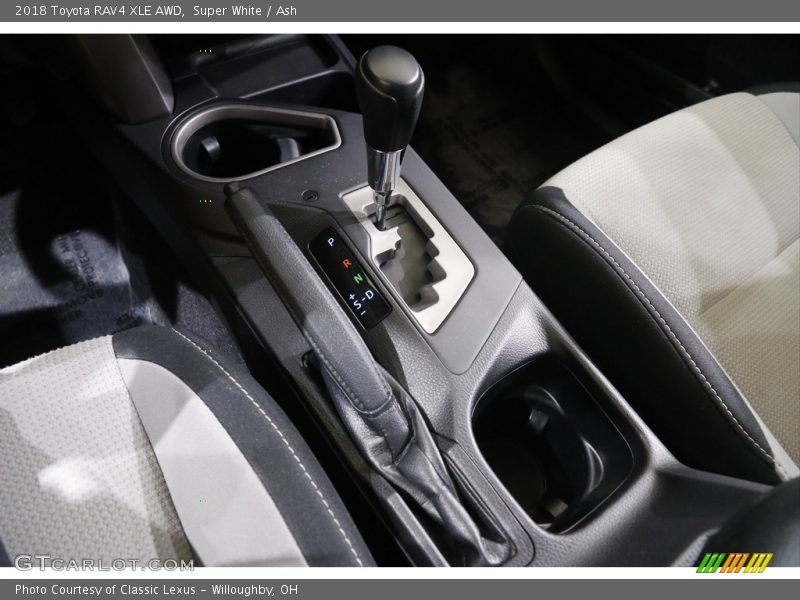 Super White / Ash 2018 Toyota RAV4 XLE AWD