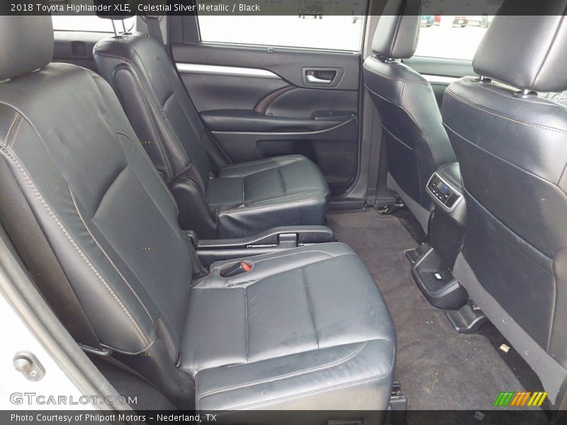 Celestial Silver Metallic / Black 2018 Toyota Highlander XLE