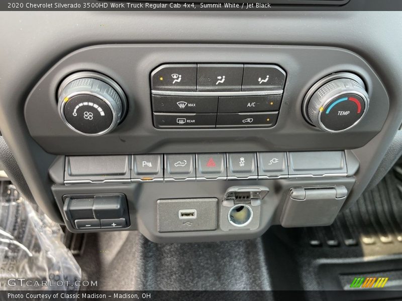 Controls of 2020 Silverado 3500HD Work Truck Regular Cab 4x4