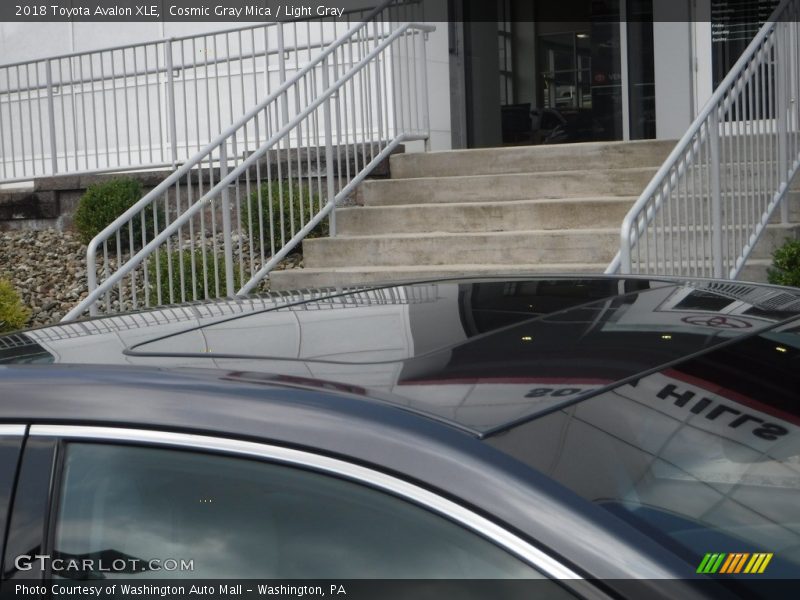 Cosmic Gray Mica / Light Gray 2018 Toyota Avalon XLE
