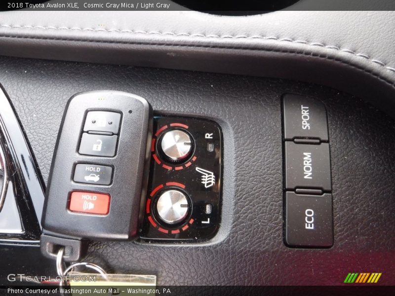 Cosmic Gray Mica / Light Gray 2018 Toyota Avalon XLE