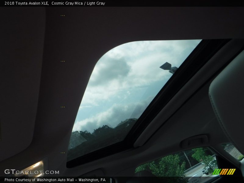Cosmic Gray Mica / Light Gray 2018 Toyota Avalon XLE
