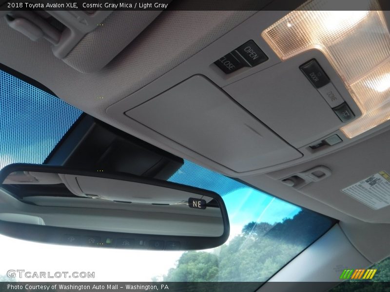 Cosmic Gray Mica / Light Gray 2018 Toyota Avalon XLE