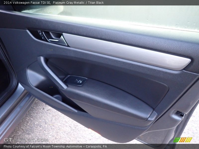 Platinum Gray Metallic / Titan Black 2014 Volkswagen Passat TDI SE