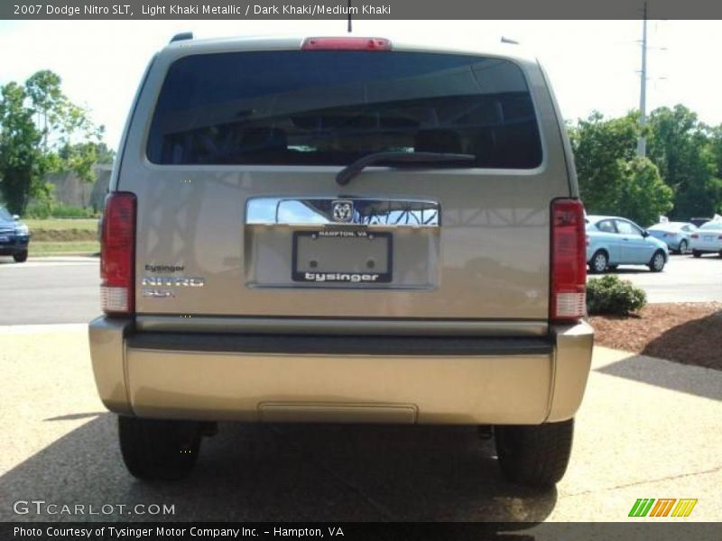 Light Khaki Metallic / Dark Khaki/Medium Khaki 2007 Dodge Nitro SLT