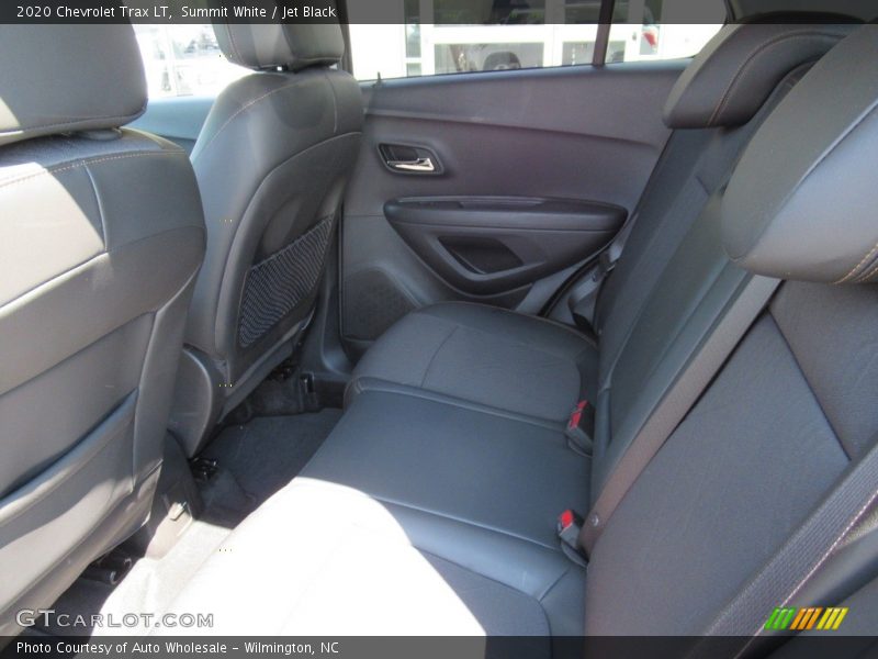 Summit White / Jet Black 2020 Chevrolet Trax LT