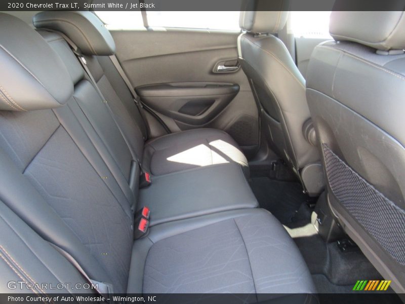 Summit White / Jet Black 2020 Chevrolet Trax LT