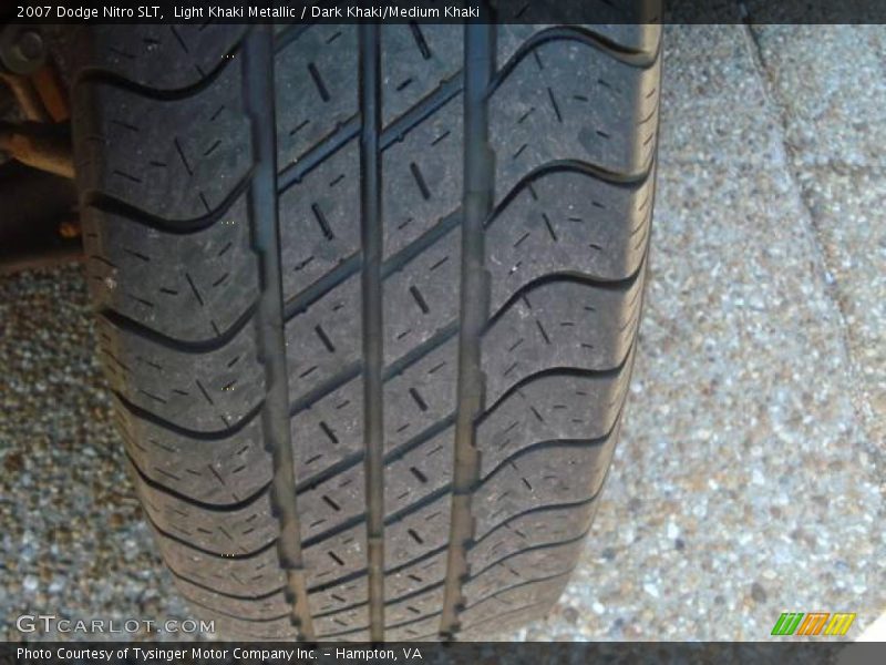 Light Khaki Metallic / Dark Khaki/Medium Khaki 2007 Dodge Nitro SLT