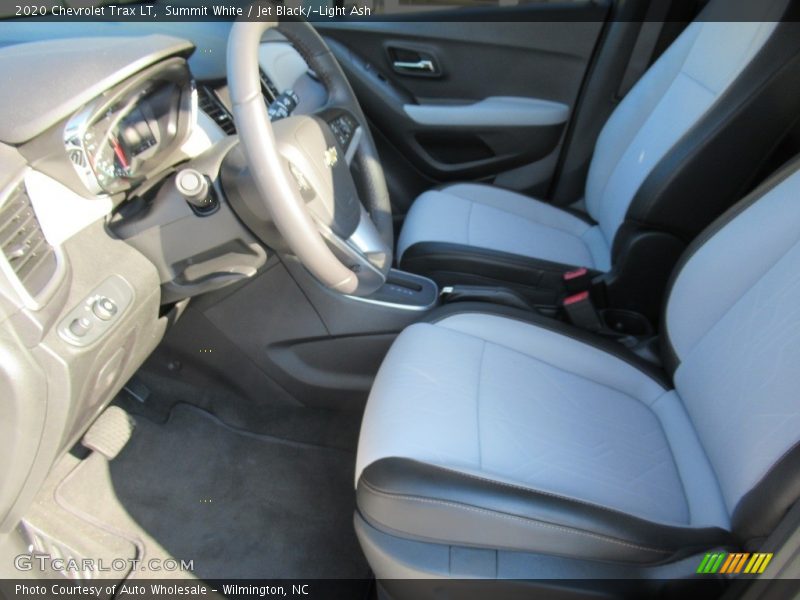 Summit White / Jet Black/­Light Ash 2020 Chevrolet Trax LT