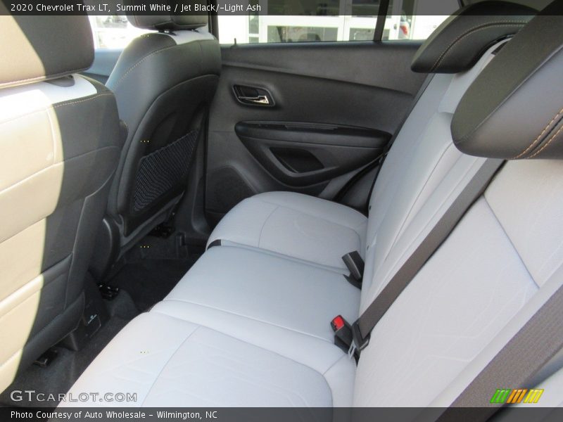 Summit White / Jet Black/­Light Ash 2020 Chevrolet Trax LT