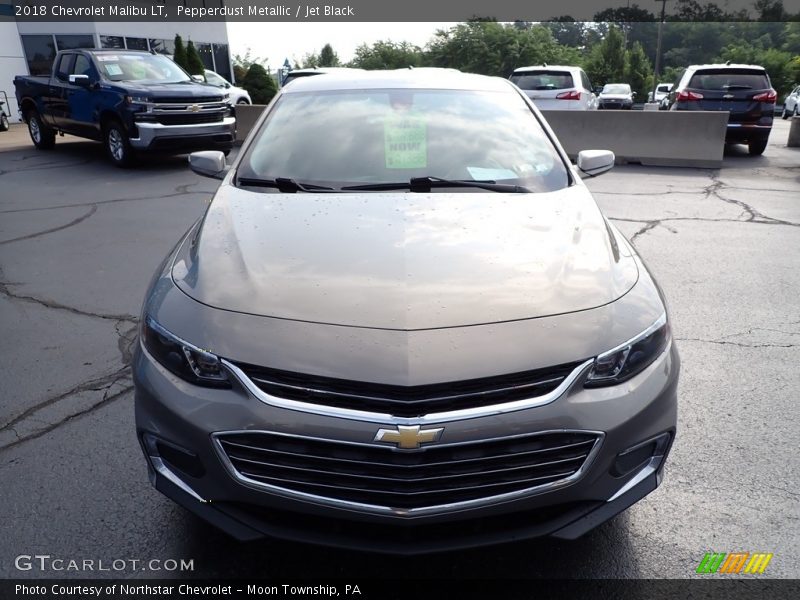 Pepperdust Metallic / Jet Black 2018 Chevrolet Malibu LT
