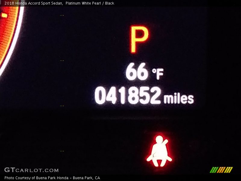 Platinum White Pearl / Black 2018 Honda Accord Sport Sedan