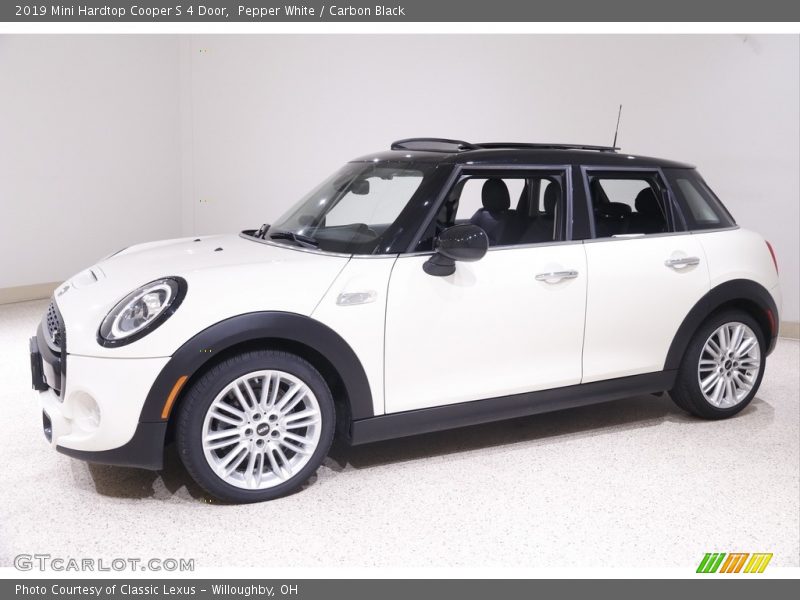 Pepper White / Carbon Black 2019 Mini Hardtop Cooper S 4 Door