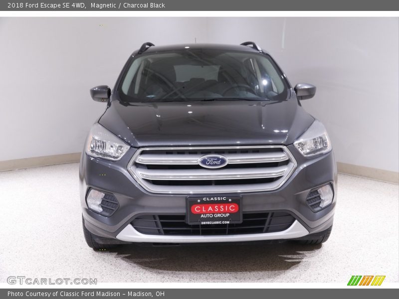 Magnetic / Charcoal Black 2018 Ford Escape SE 4WD