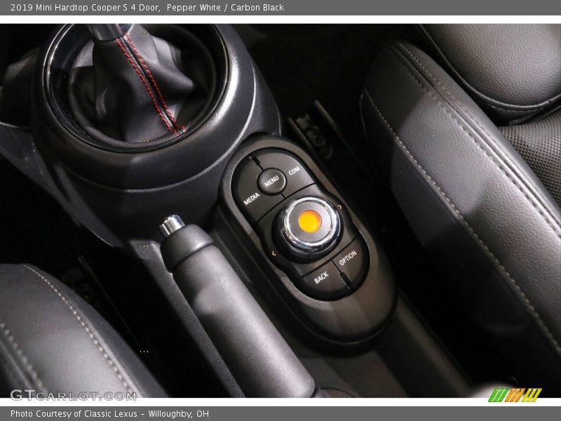 Pepper White / Carbon Black 2019 Mini Hardtop Cooper S 4 Door