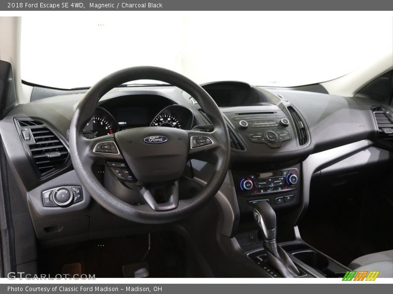 Magnetic / Charcoal Black 2018 Ford Escape SE 4WD