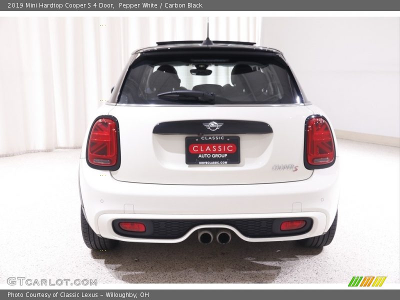Pepper White / Carbon Black 2019 Mini Hardtop Cooper S 4 Door
