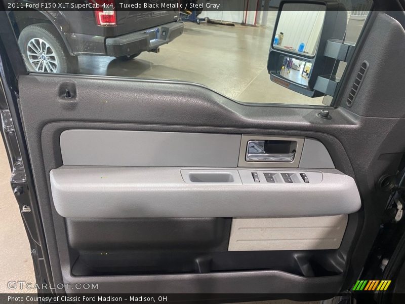 Tuxedo Black Metallic / Steel Gray 2011 Ford F150 XLT SuperCab 4x4
