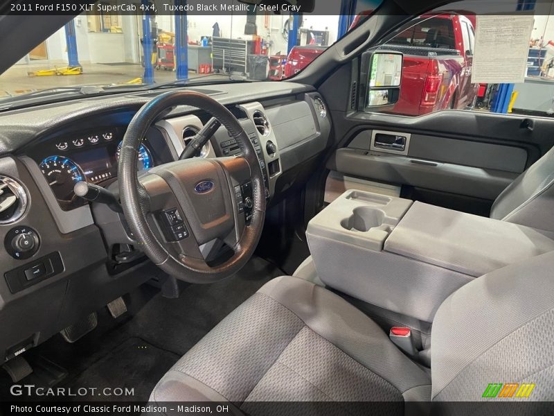 Tuxedo Black Metallic / Steel Gray 2011 Ford F150 XLT SuperCab 4x4