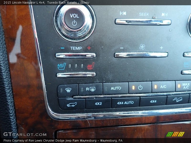 Controls of 2015 Navigator L 4x4