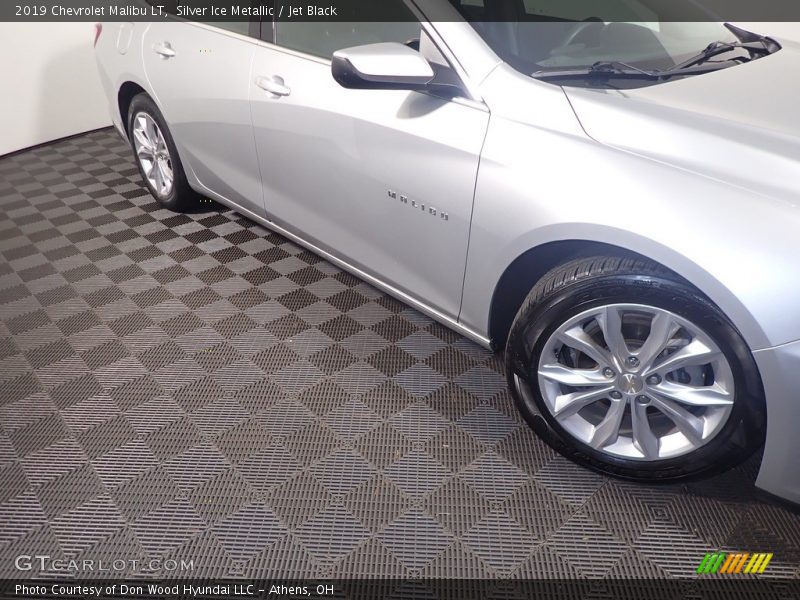 Silver Ice Metallic / Jet Black 2019 Chevrolet Malibu LT