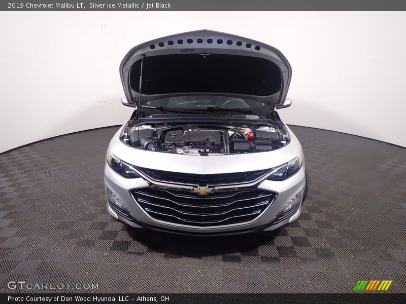 Silver Ice Metallic / Jet Black 2019 Chevrolet Malibu LT