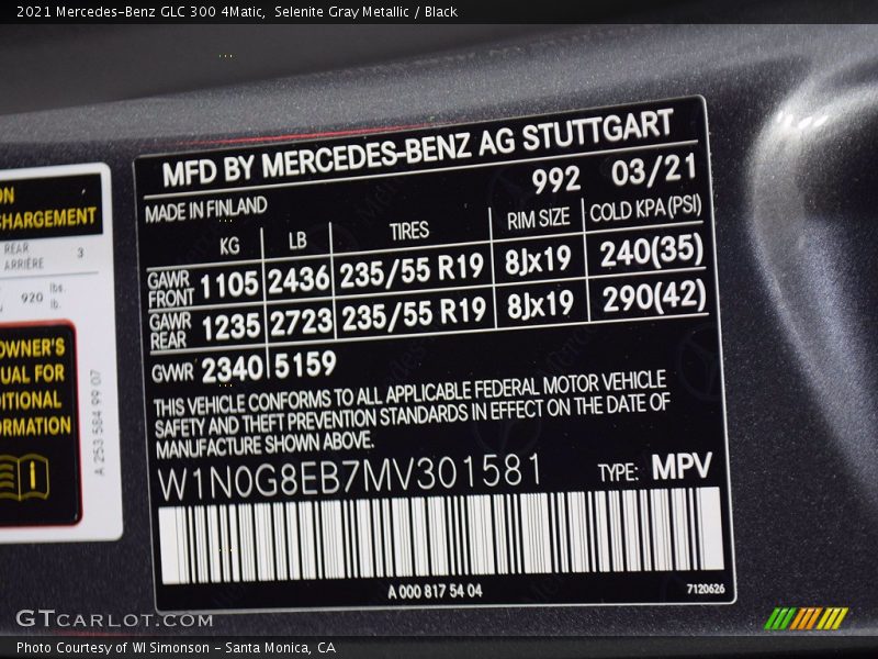 Selenite Gray Metallic / Black 2021 Mercedes-Benz GLC 300 4Matic