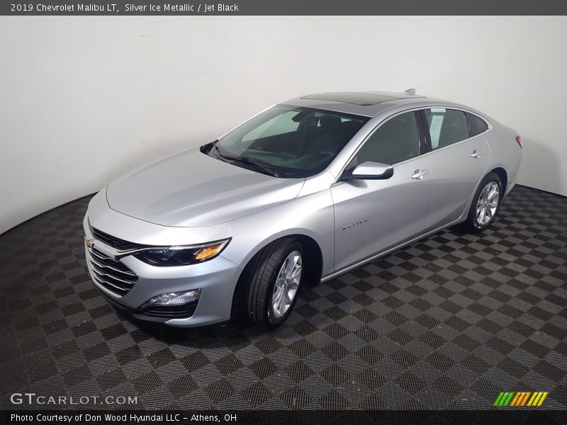 Silver Ice Metallic / Jet Black 2019 Chevrolet Malibu LT