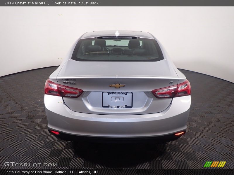 Silver Ice Metallic / Jet Black 2019 Chevrolet Malibu LT