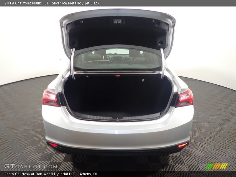 Silver Ice Metallic / Jet Black 2019 Chevrolet Malibu LT