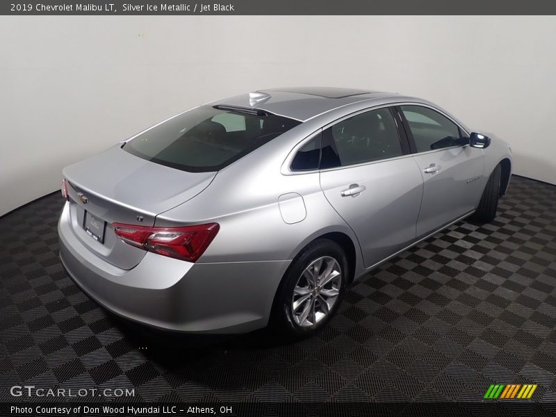 Silver Ice Metallic / Jet Black 2019 Chevrolet Malibu LT