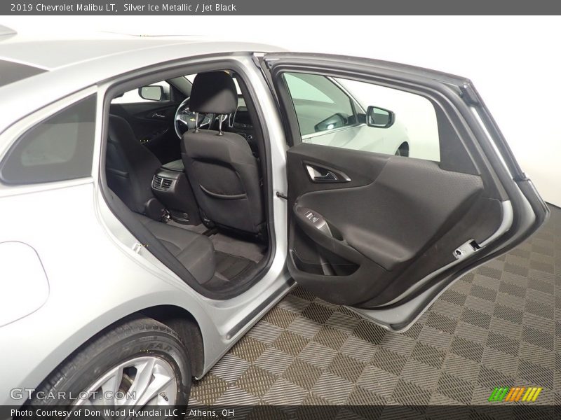 Silver Ice Metallic / Jet Black 2019 Chevrolet Malibu LT