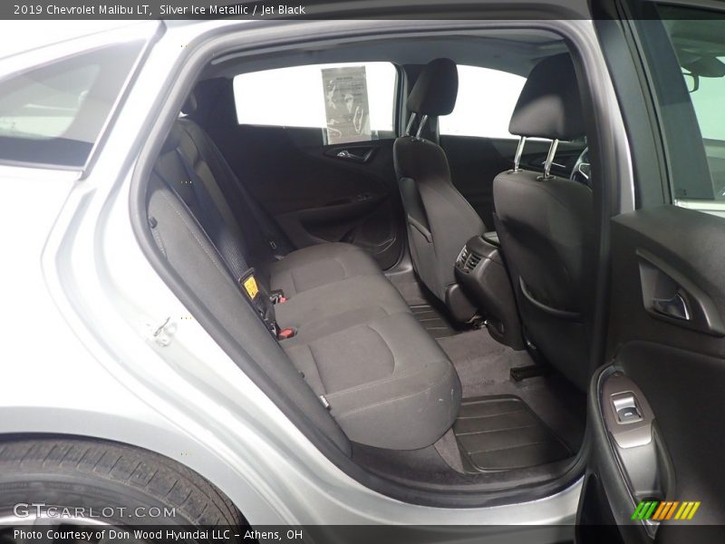Silver Ice Metallic / Jet Black 2019 Chevrolet Malibu LT