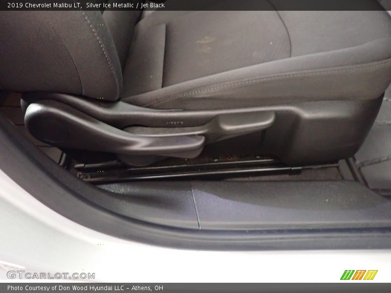 Silver Ice Metallic / Jet Black 2019 Chevrolet Malibu LT