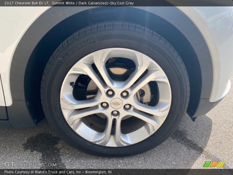 Summit White / Dark Galvanized/­Sky Cool Gray 2017 Chevrolet Bolt EV LT