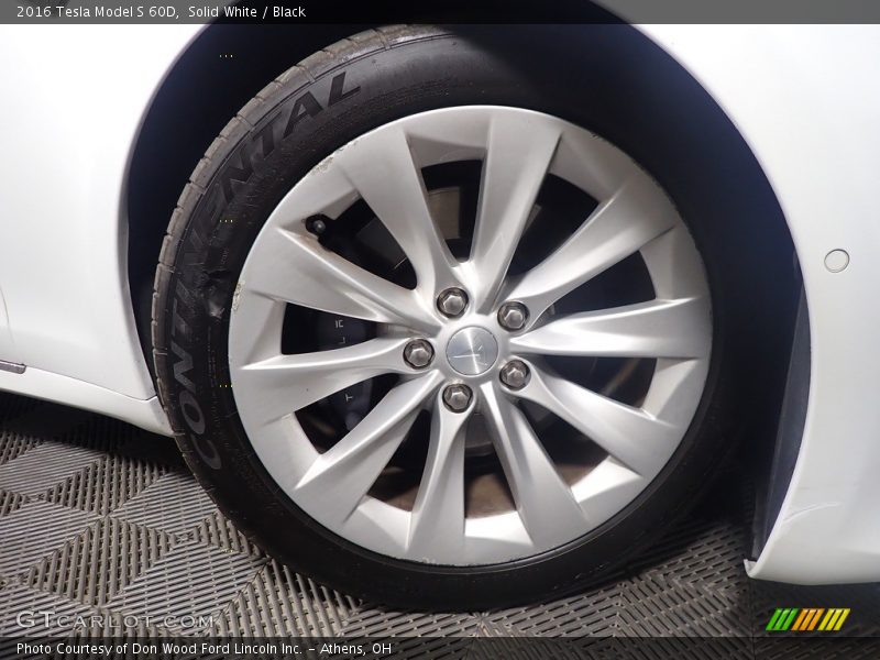  2016 Model S 60D Wheel