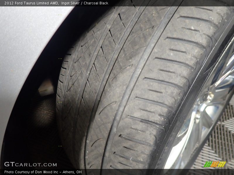 Ingot Silver / Charcoal Black 2012 Ford Taurus Limited AWD