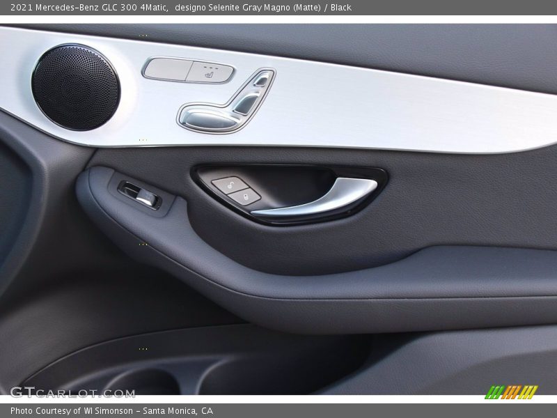 designo Selenite Gray Magno (Matte) / Black 2021 Mercedes-Benz GLC 300 4Matic