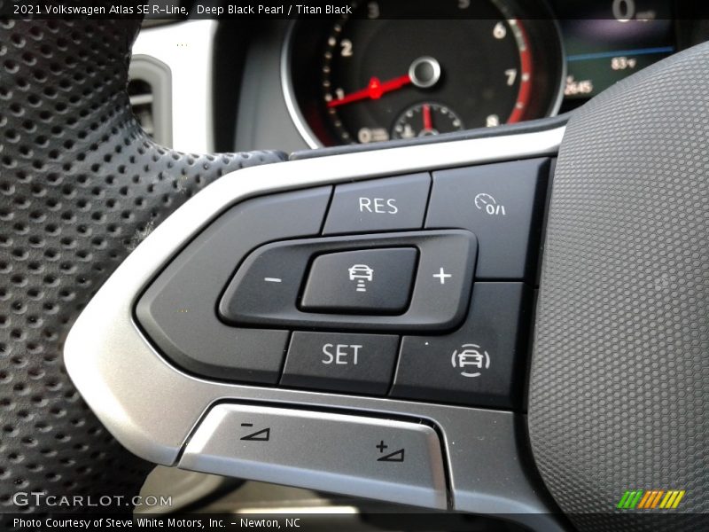  2021 Atlas SE R-Line Steering Wheel