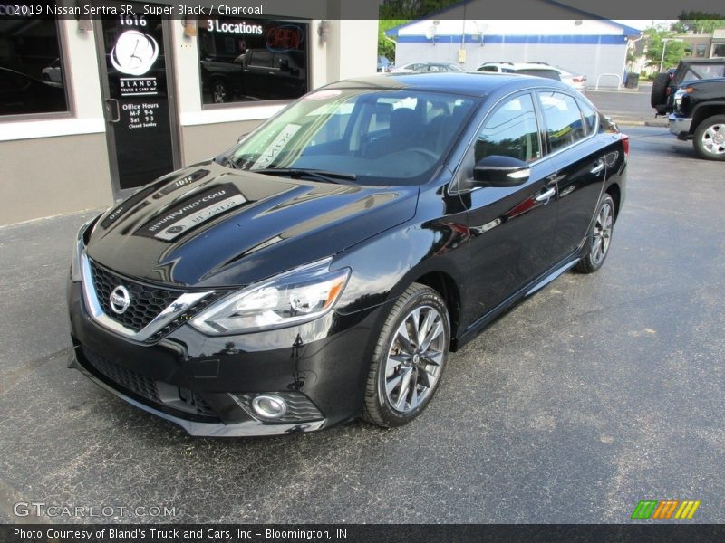 Super Black / Charcoal 2019 Nissan Sentra SR