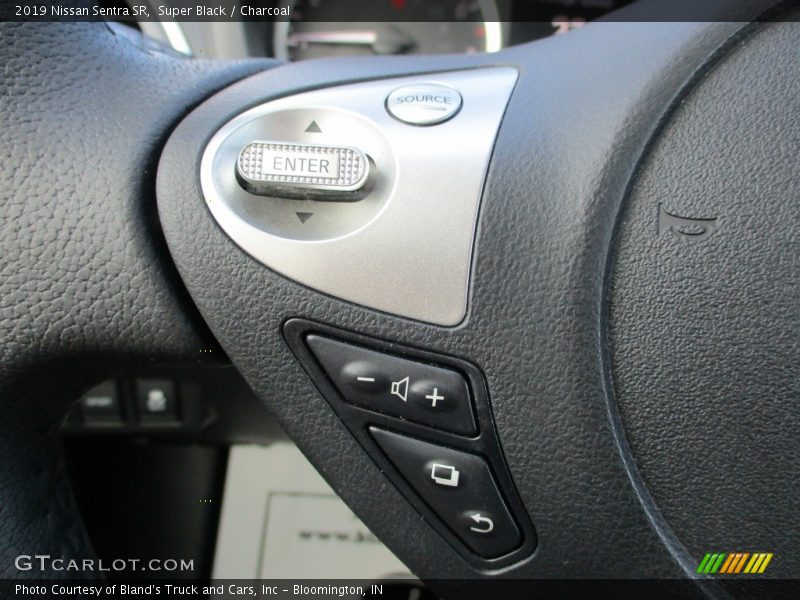Super Black / Charcoal 2019 Nissan Sentra SR